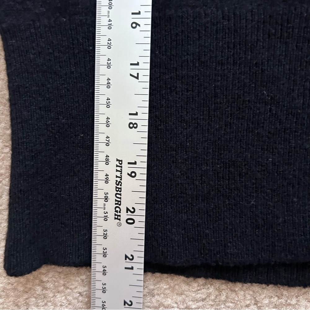 Margaret O'Leary Black Cashmere Sweater - Picture 7 of 7